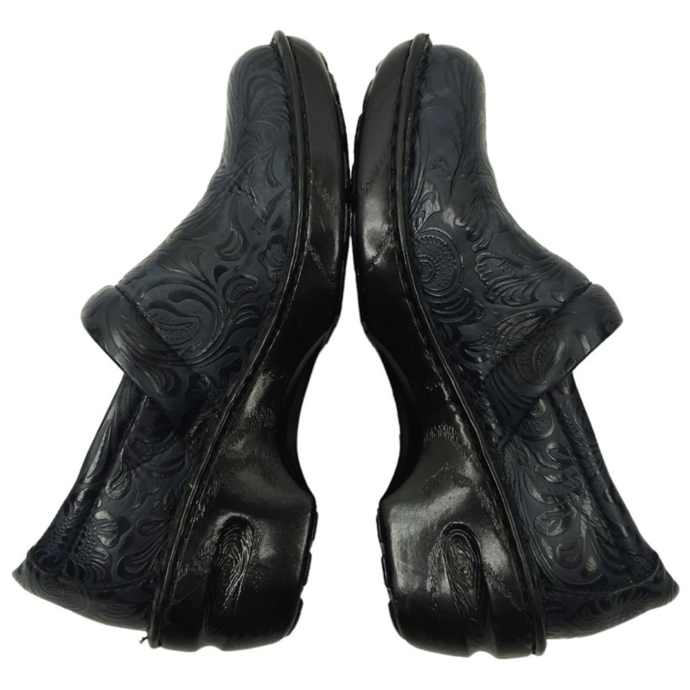 BOC Clog Wedge Comfort Shoe Womens Size 7 Navy Embossed Slip On Born Concepts - Picture 3 of 11
